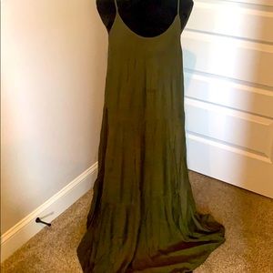 Super comfortable ladies maxi.